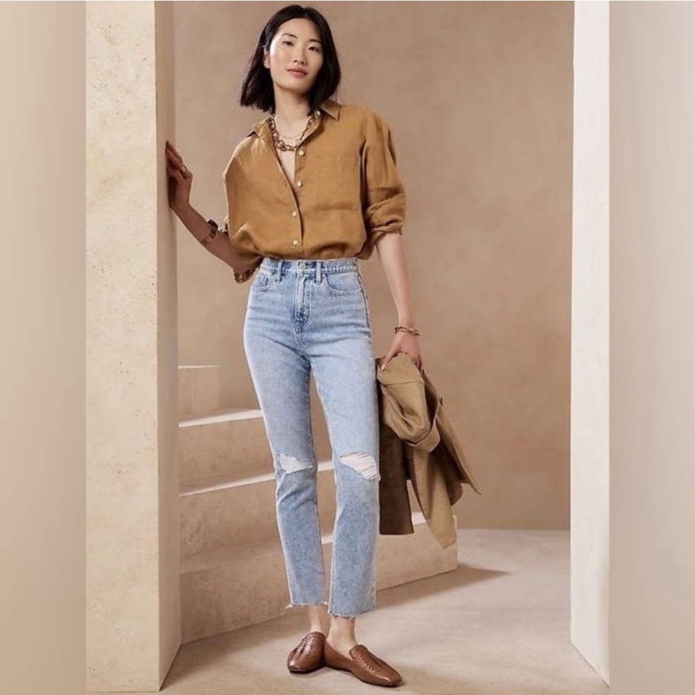 INWOT Banana Republic Ultra High Rise Slim Light Wash Distressed Raw Hem Jean